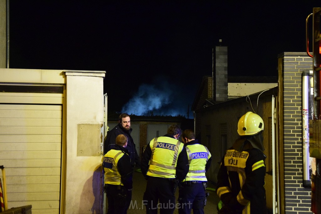 Feuer Hinterhof Garagen Koeln Hoehenberg Olpenerstr P011.JPG - Miklos Laubert